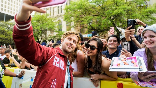 Ryan Gosling taking selfies at the SXSW 2024 Ryan Gosling taking selfies at the SXSW 2024